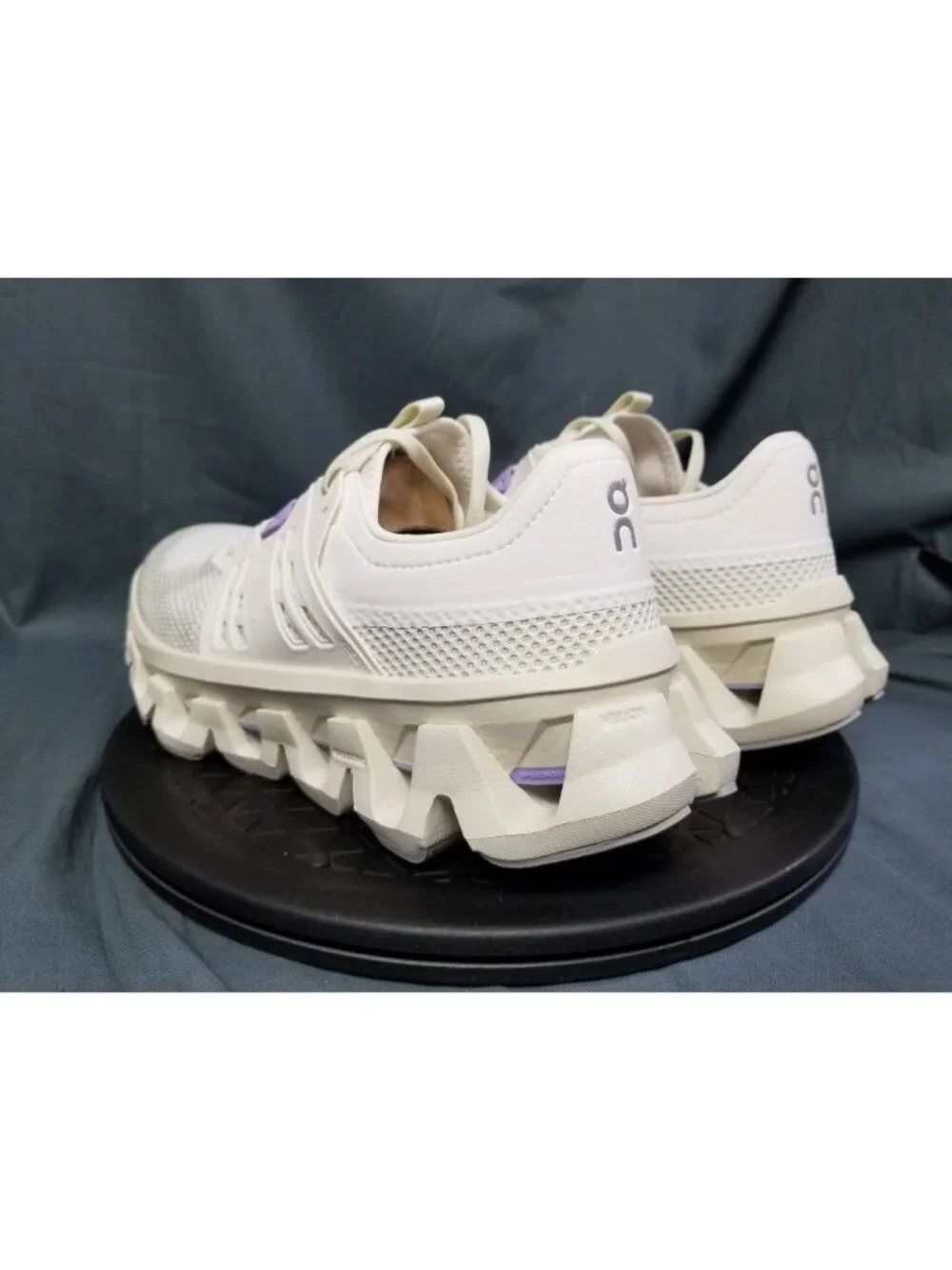 On Running Cloudswift Amp Ivory/Ghost 3WG10393588 Women's Size 7 NEW NO BOX!